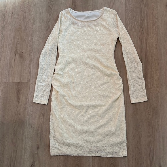 Lace maternity dress - Picture 2 of 2